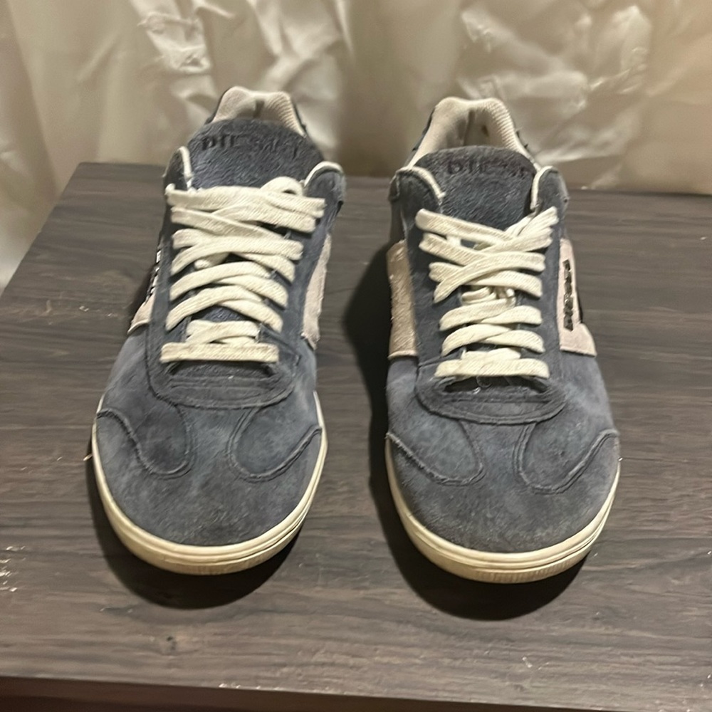 DIESEL SIZE 10 MENS SUEDE BLUE GREY WHITE SNEAKERS CASUAL GENTLY USED